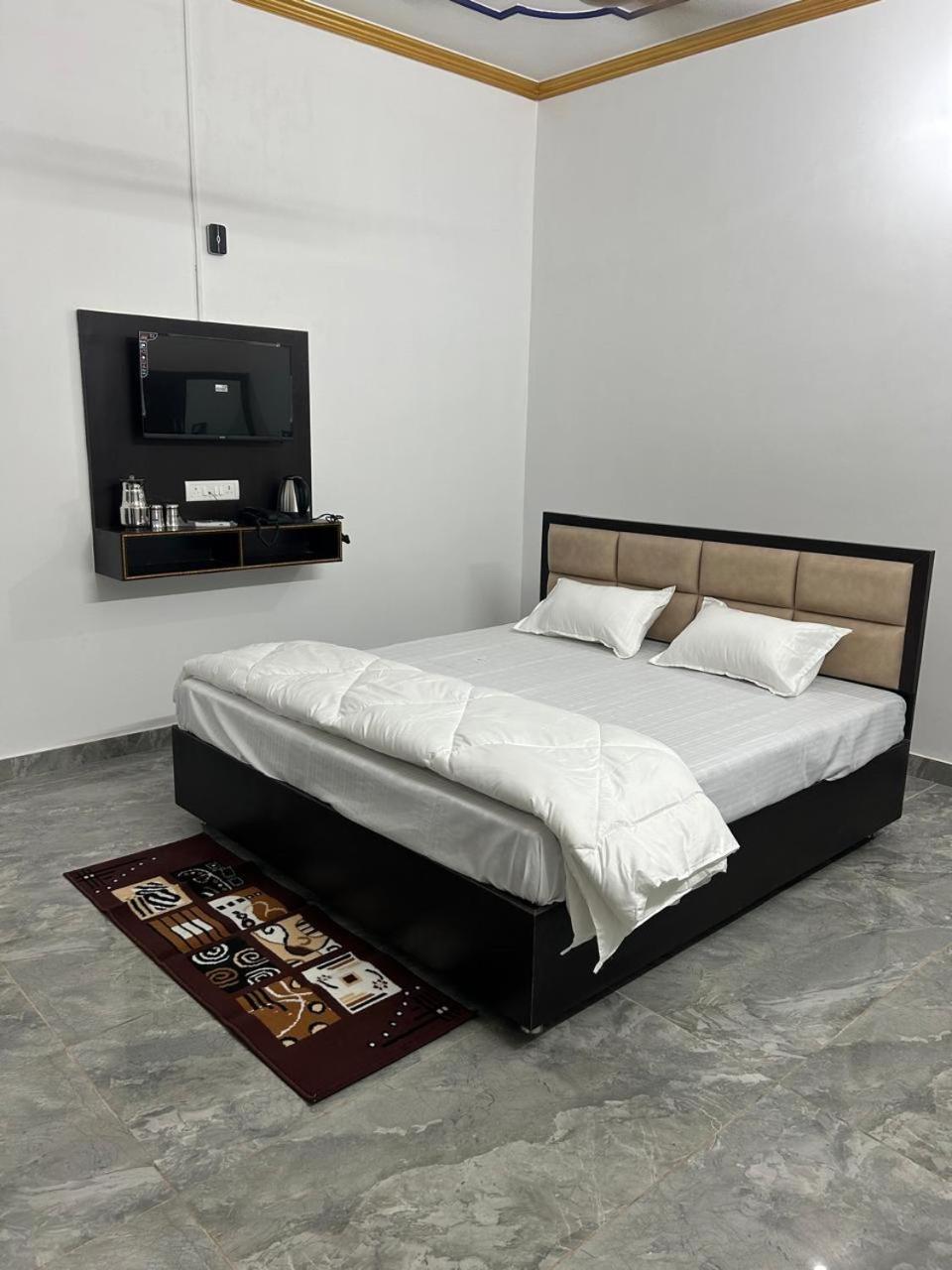 Shri Narayanam Guest House And Home Stay Ayodhya Exteriér fotografie